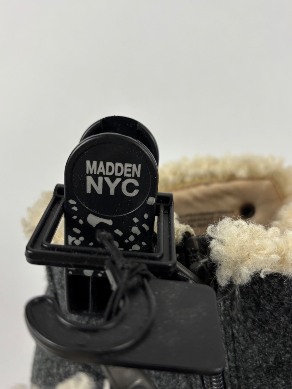 Madden NYC, Hiker Lace Up, Campaign Boots,‎ Women's Size 9, Eco Lux, Dark Gray - Picture 3 of 12